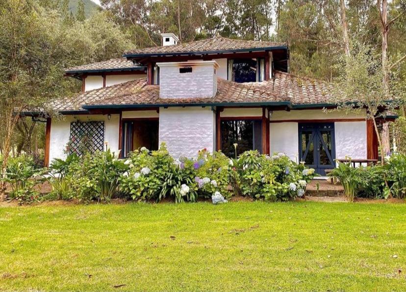 Bed and Breakfast Hacienda San Juan De La Vega Otavalo Exterior foto
